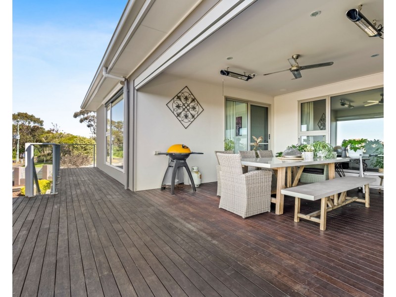 2 Laguna Court, Portland VIC 3305