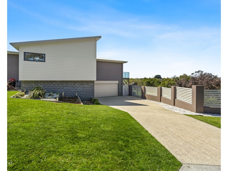 2 Laguna Court, Portland VIC 3305