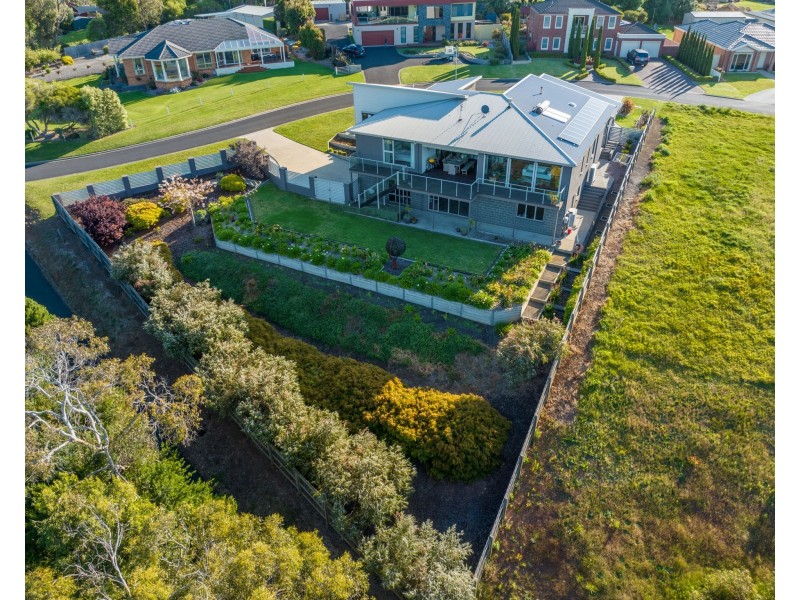 2 Laguna Court, Portland VIC 3305
