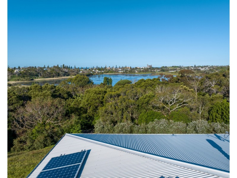 2 Laguna Court, Portland VIC 3305