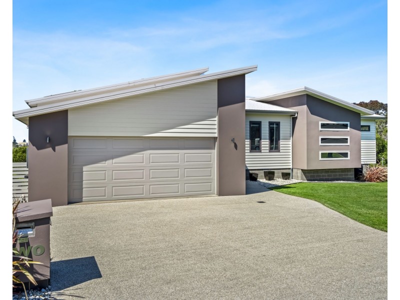 2 Laguna Court, Portland VIC 3305