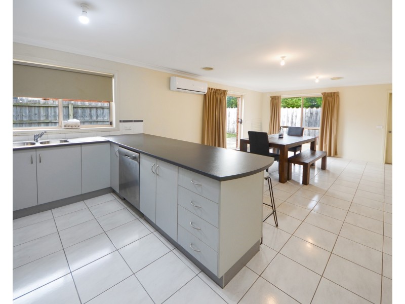 2/7 Shevill Court, Portland VIC 3305