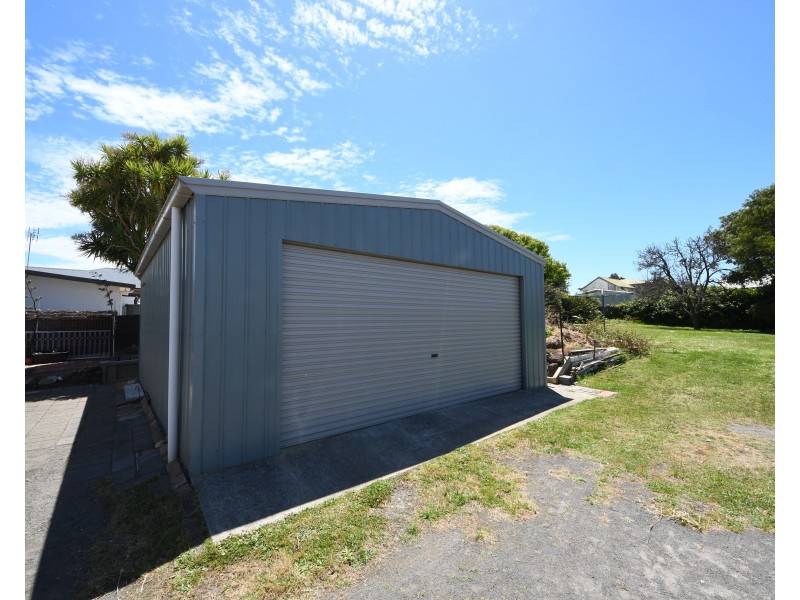 102 Hurd Street, Portland VIC 3305