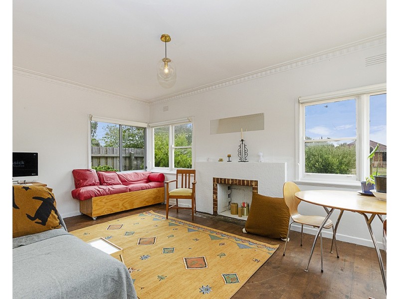 33 Waterford Avenue, Portland VIC 3305