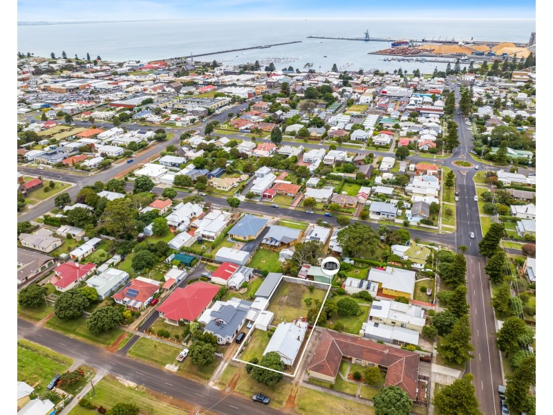 16 Blair Street, Portland VIC 3305