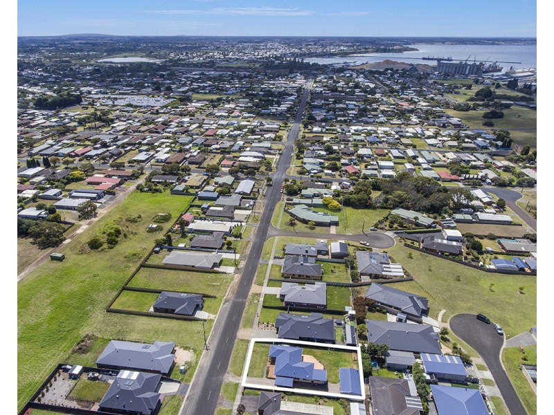111 Barkly Street, Portland VIC 3305