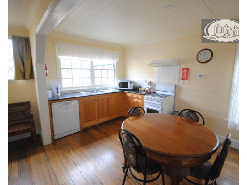39 Henty Street, Portland VIC 3305