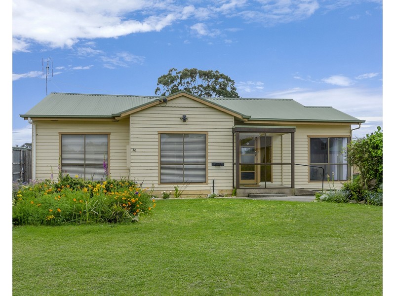 30 Darling Street, Heywood VIC 3304