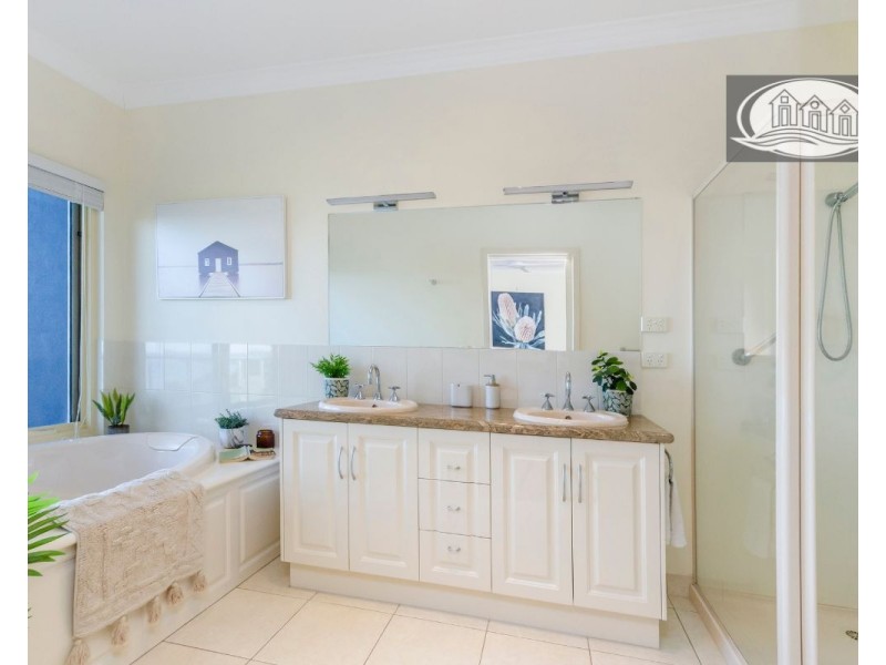 9 Seaview Terrace, Portland North VIC 3305