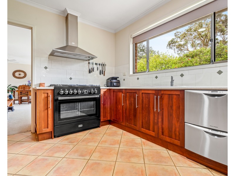 42 The Broadway, Portland VIC 3305