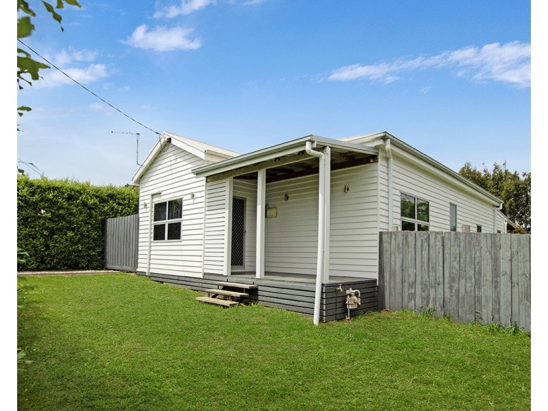 21 Valmai Avenue, Portland VIC 3305