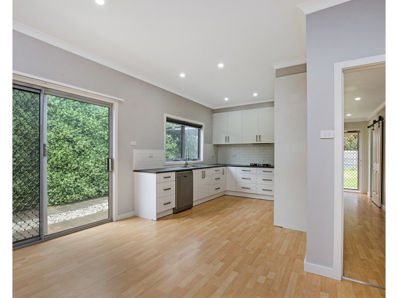 21 Valmai Avenue, Portland VIC 3305