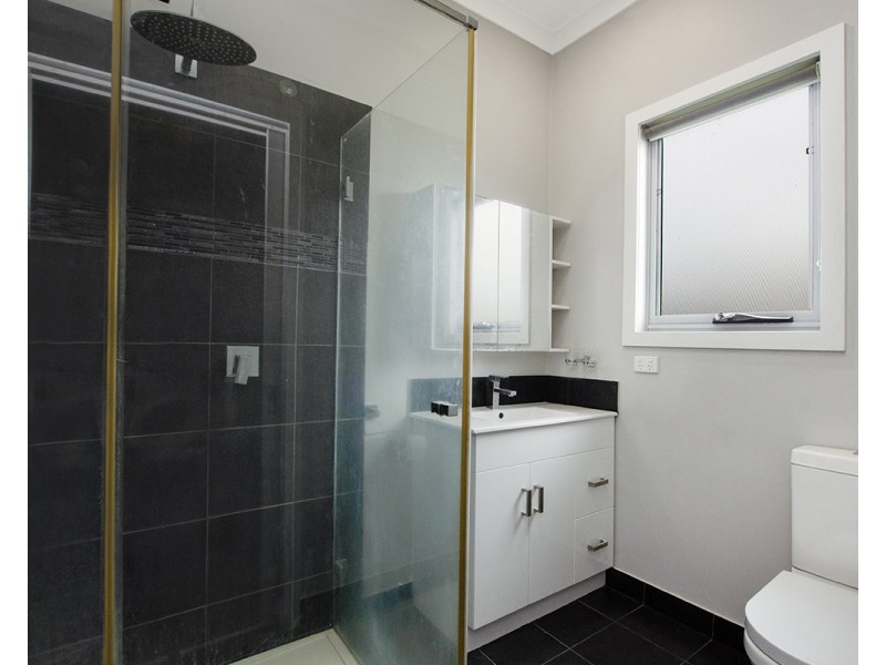21 Valmai Avenue, Portland VIC 3305