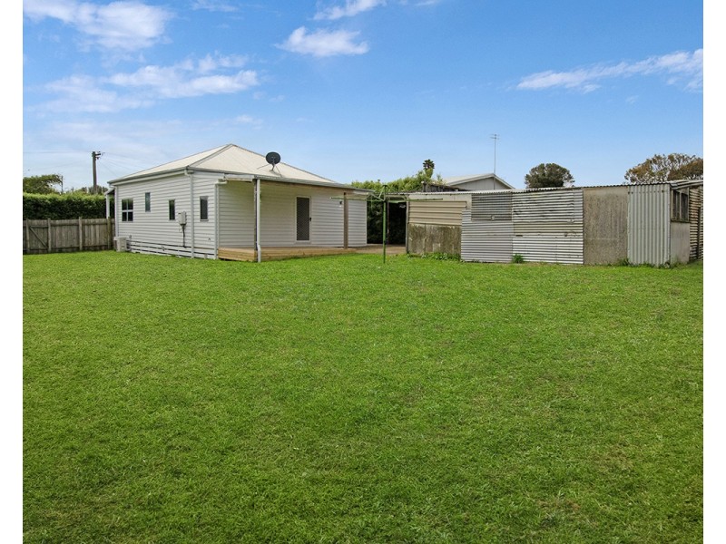 21 Valmai Avenue, Portland VIC 3305
