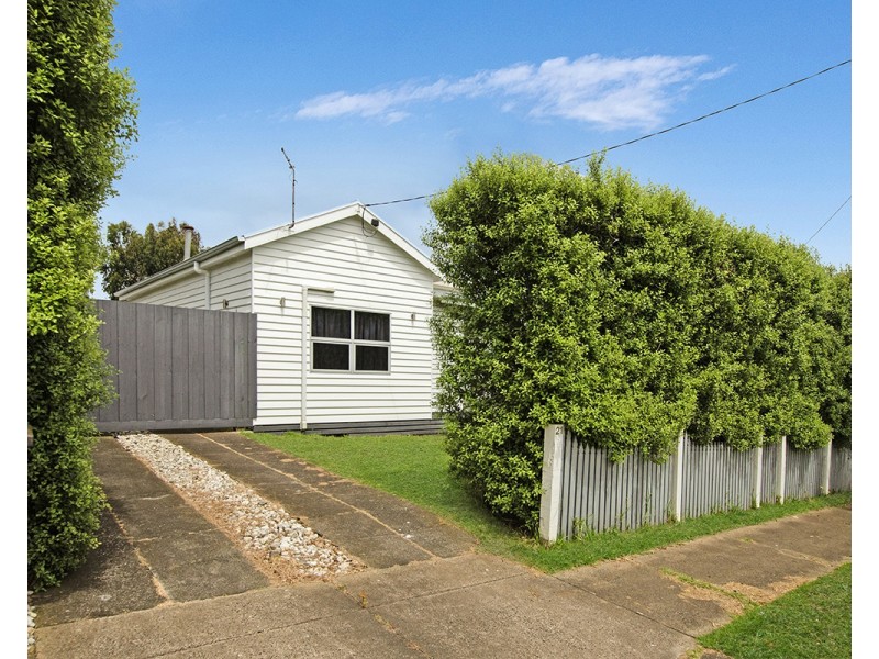 21 Valmai Avenue, Portland VIC 3305