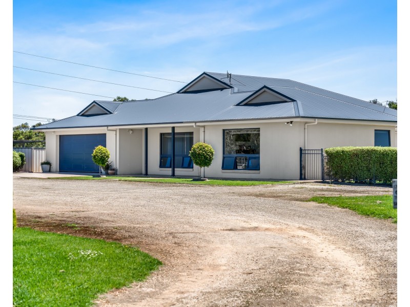 13 Nepean Road, Portland VIC 3305