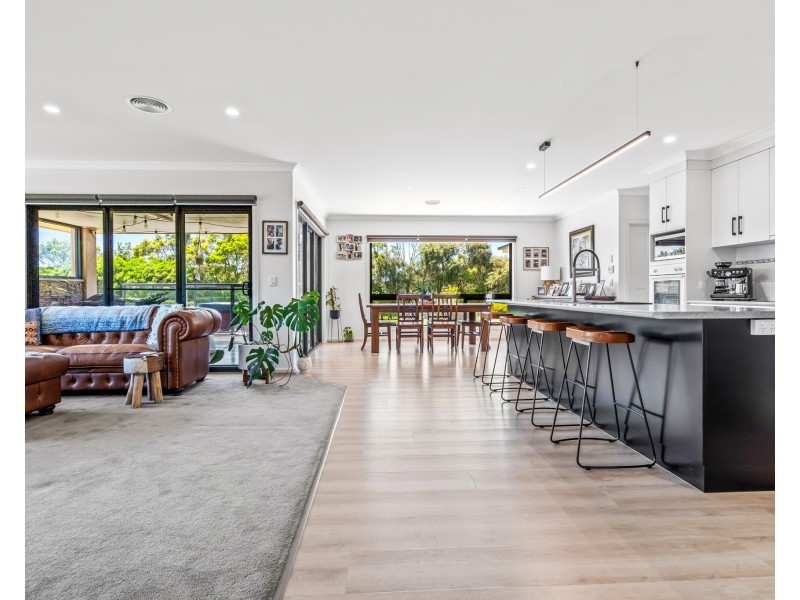 13 Nepean Road, Portland VIC 3305