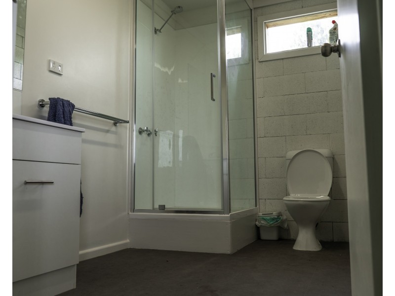 2/3 Schultz Avenue, Portland VIC 3305