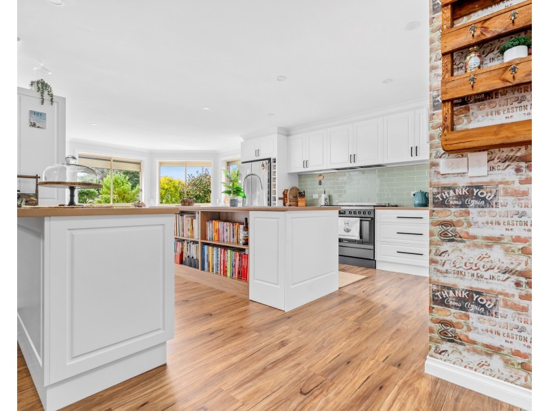 29 Oakpark Road, Portland VIC 3305