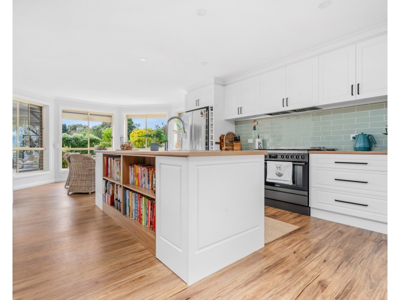 29 Oakpark Road, Portland VIC 3305