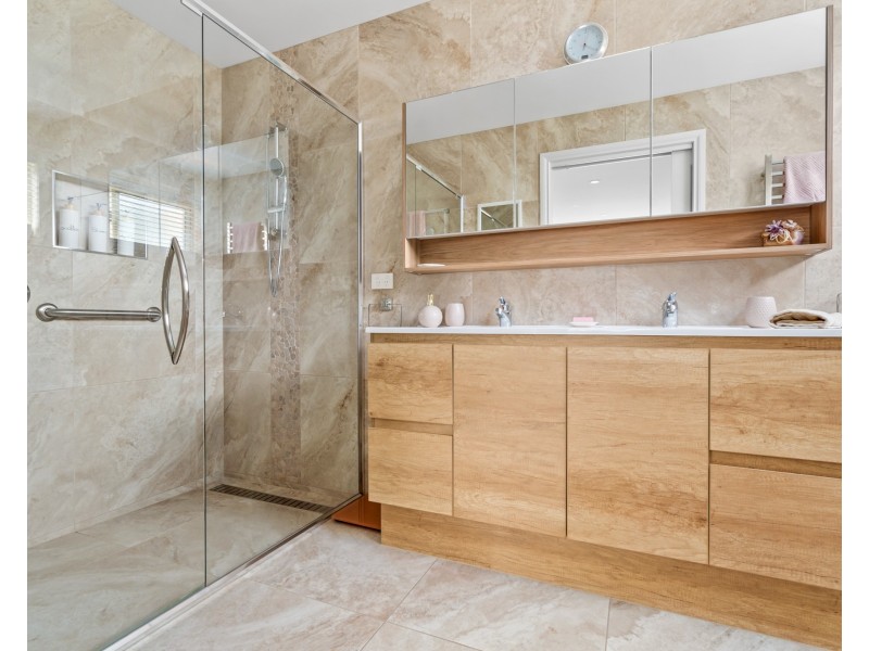 29 Oakpark Road, Portland VIC 3305