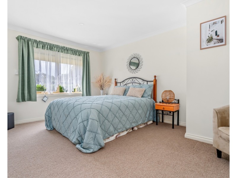 29 Oakpark Road, Portland VIC 3305
