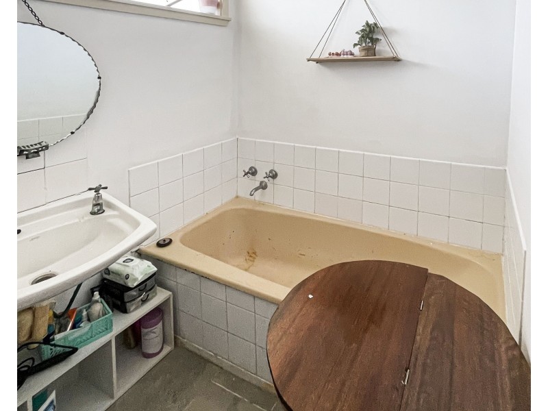 18 Wattle Crescent, Portland VIC 3305