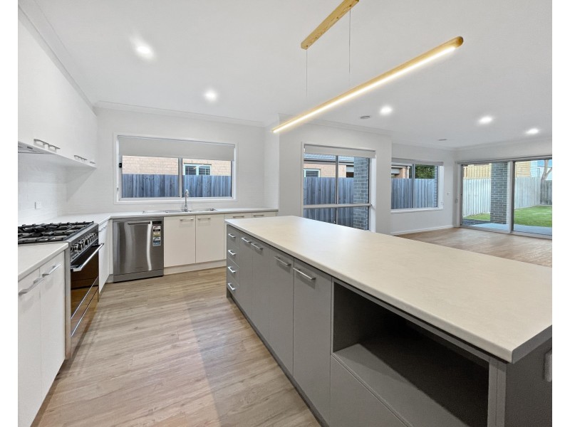 77 Patrick Street, Portland VIC 3305