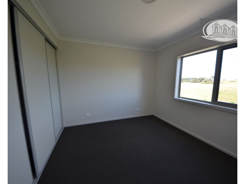 24 Ocean View Drive East, Narrawong VIC 3285