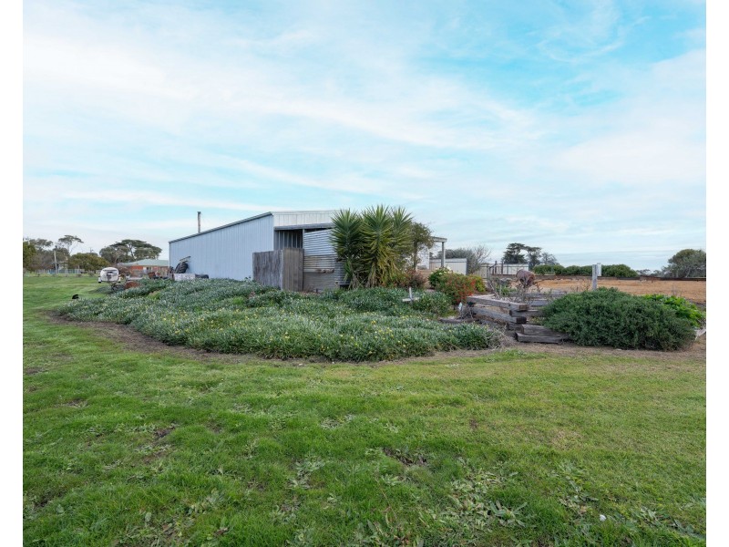 42 Graves Street, Narrawong VIC 3285