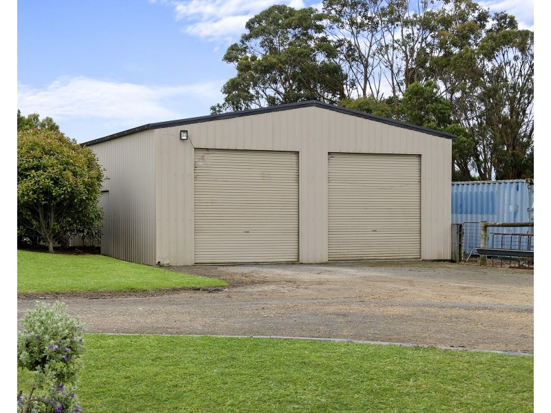 24 Tully Lane, Bolwarra VIC 3305