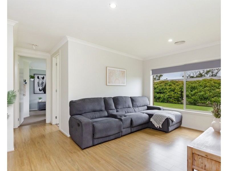 24 Tully Lane, Bolwarra VIC 3305