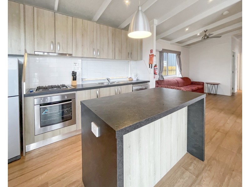 18/342 Dutton Way, Portland VIC 3305
