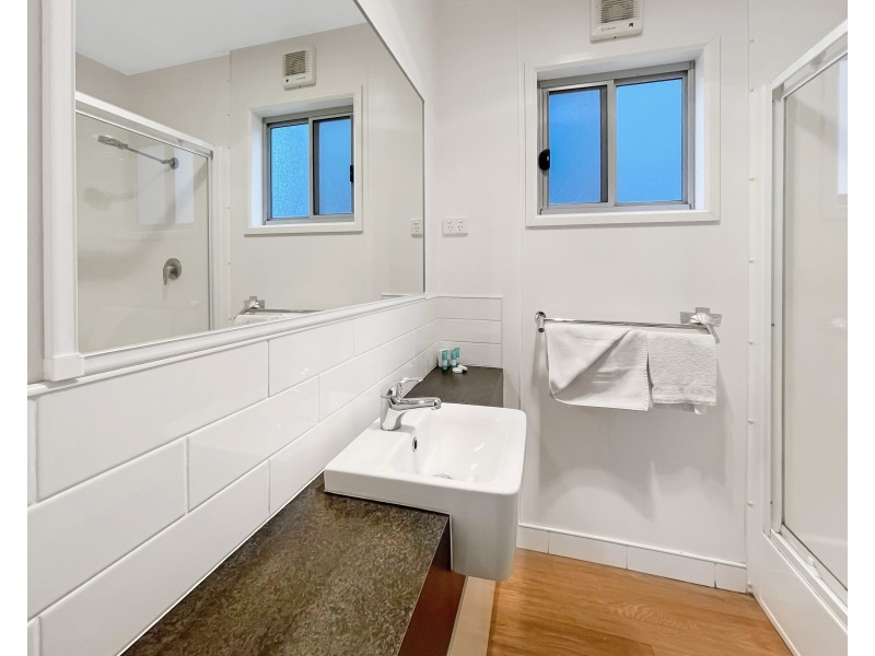18/342 Dutton Way, Portland VIC 3305
