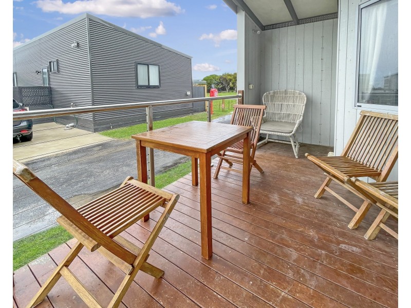 18/342 Dutton Way, Portland VIC 3305