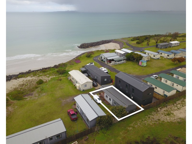 18/342 Dutton Way, Portland VIC 3305