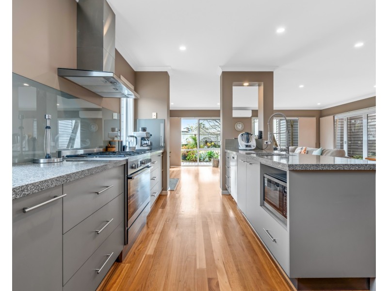 7 Aquarius Court, Portland VIC 3305