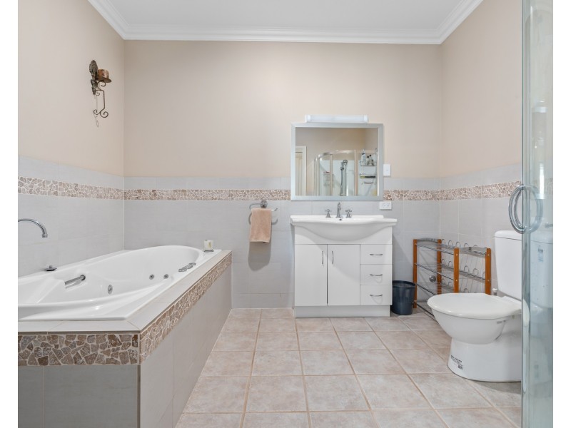 231 Golf Course Road, Heywood VIC 3304