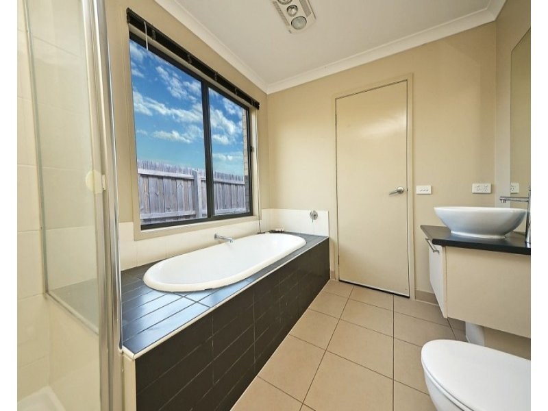 48 Madeira Close, Portland VIC 3305