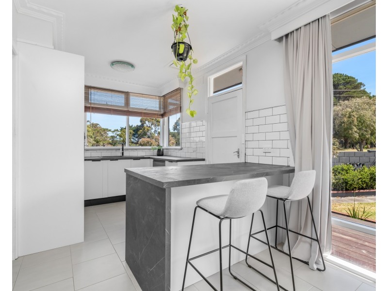 166 Barkly Street, Portland VIC 3305