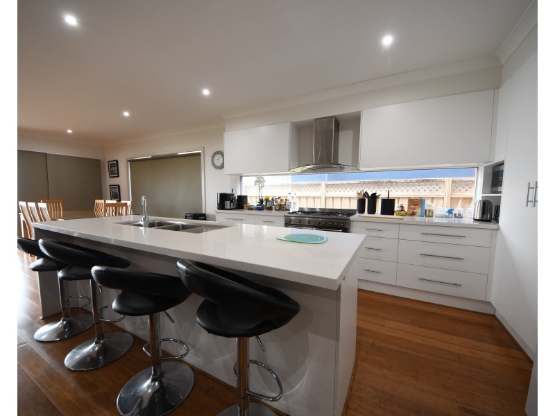 11 Seaview Terrace, Portland North VIC 3305