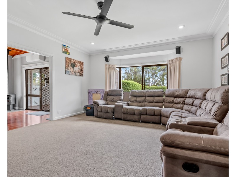 37 Waterford Avenue, Portland VIC 3305