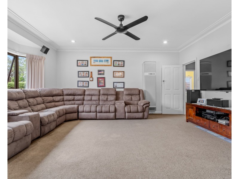 37 Waterford Avenue, Portland VIC 3305
