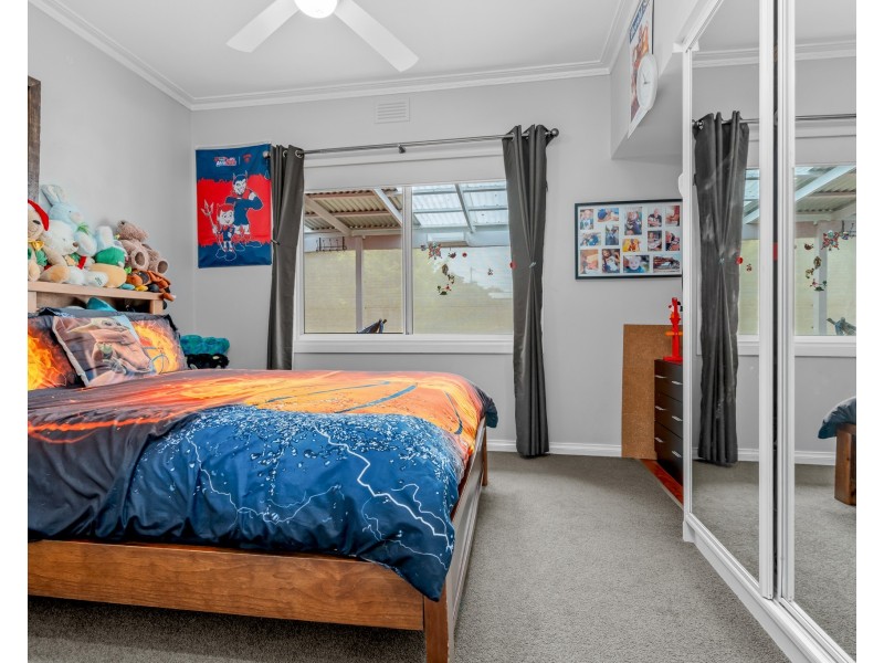 37 Waterford Avenue, Portland VIC 3305
