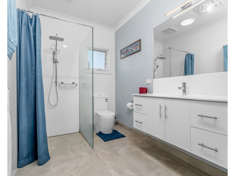 37 Waterford Avenue, Portland VIC 3305