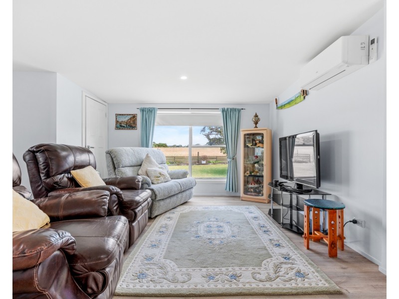 17 Beach Road, Portland VIC 3305