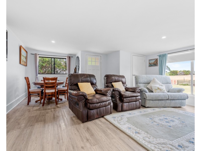 17 Beach Road, Portland VIC 3305