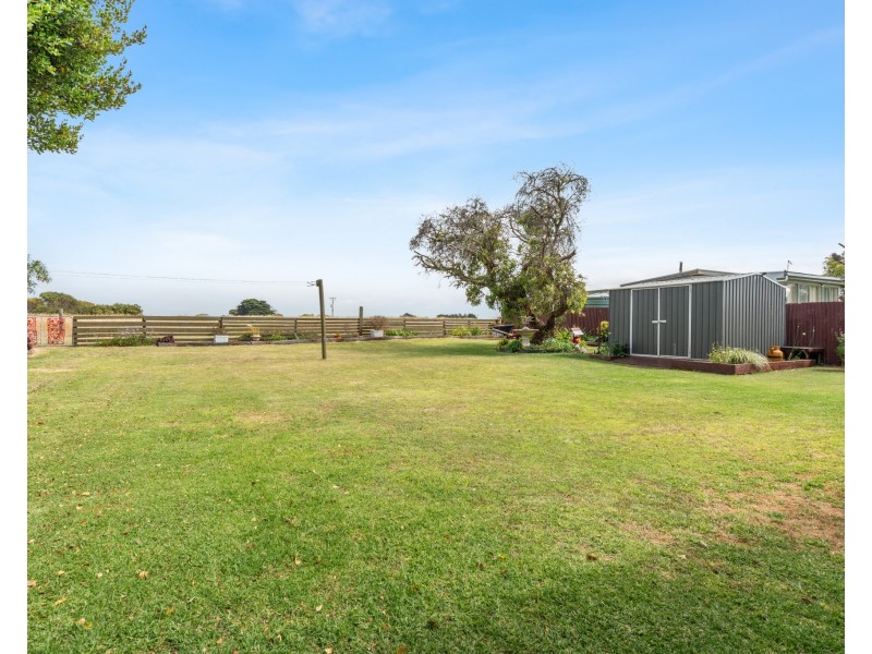 17 Beach Road, Portland VIC 3305