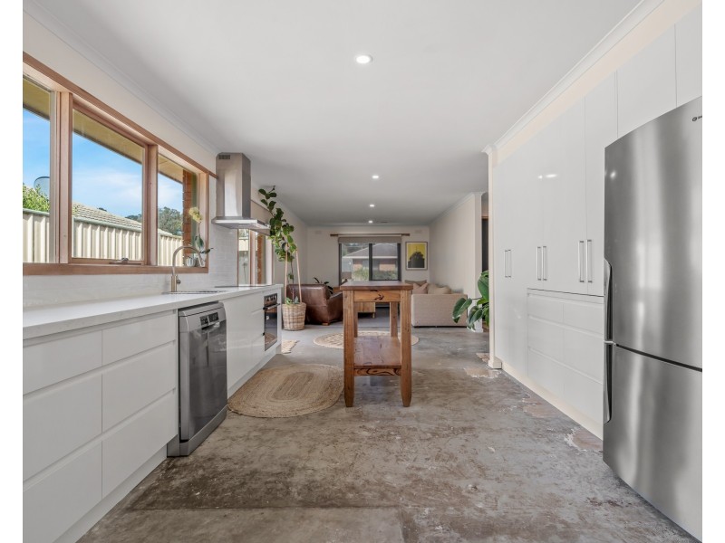 16 Webb Court, Portland VIC 3305