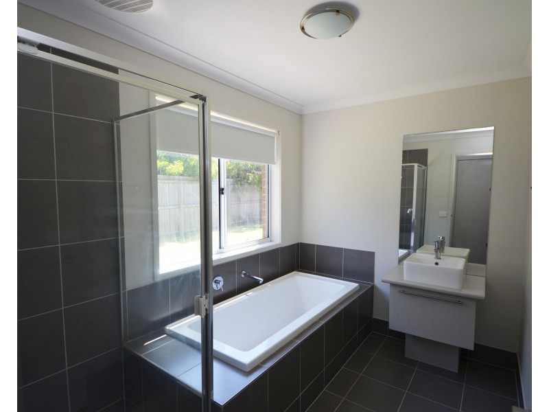 18 Horatio Court, Portland VIC 3305